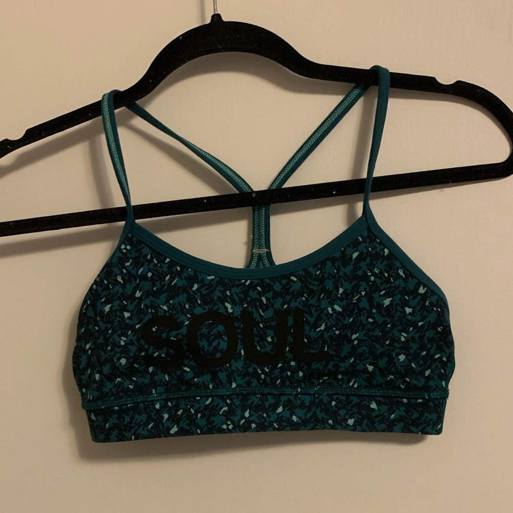 Lululemon sports bra